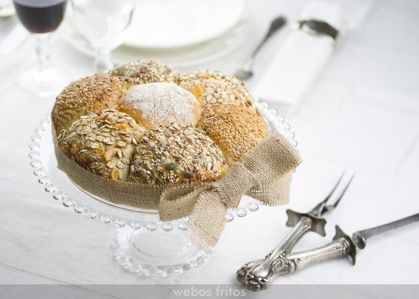 Corona de pan con semillas