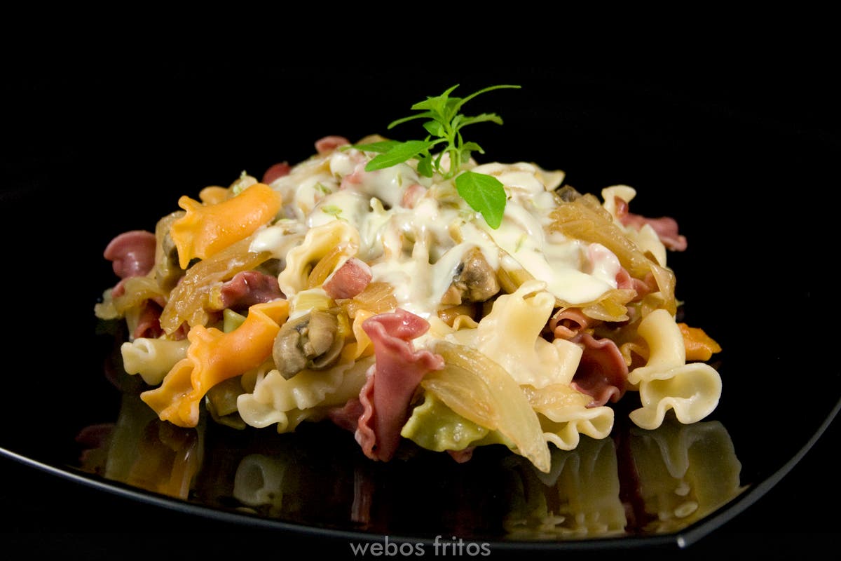 Pasta con champiñones webos fritos