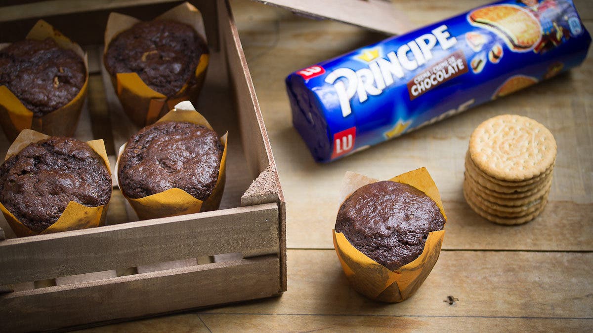 Muffins de chocolate con galletas Principe®, sencillos y espectaculares