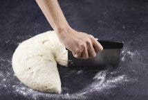 Corta la masa con decisión