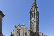 Edimburgo. The Royal Mile Market (Antigua Tron Kirk) y St Giles'