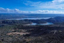 Entrepeñas, con el Azud de Pareja al fondo